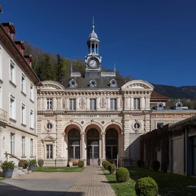 Gebouw van de Thermen van Uriage - Marie El Hajal