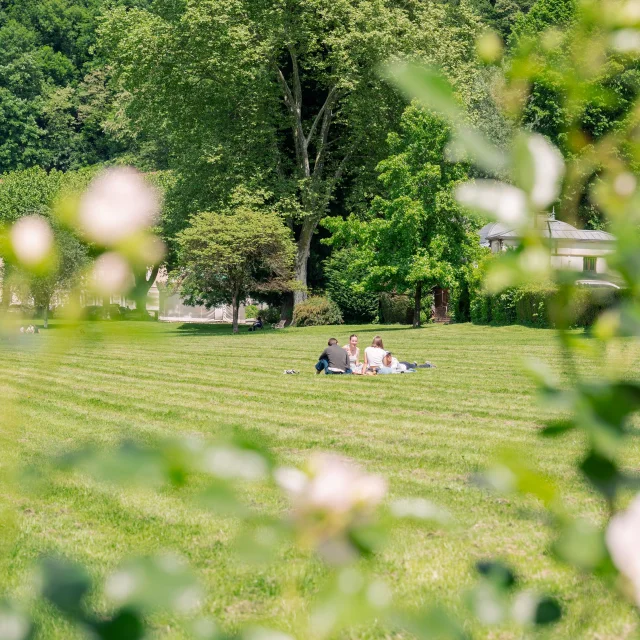 Uriage Landscape Park Couple -Marie El Hajal