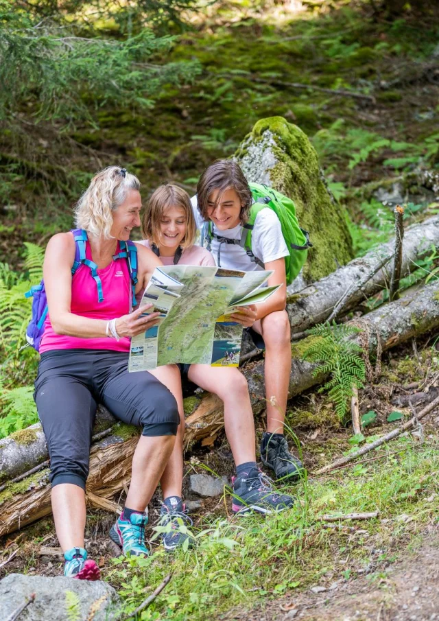 Randonnée en famille à Uriage - Johan Chemin 2022