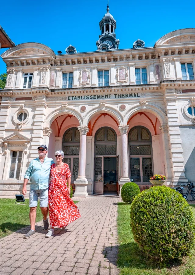 Bâtiment des Thermes d'Uriage - Balade en couple
